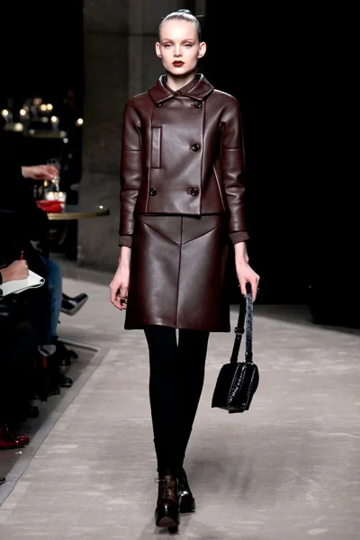 Look 2